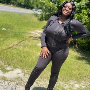 Meet your Posher, Javisha